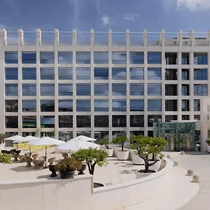 Ξενοδοχείο Precise House Mantegna ****