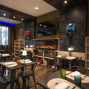 Hotell H10 Citta Rom