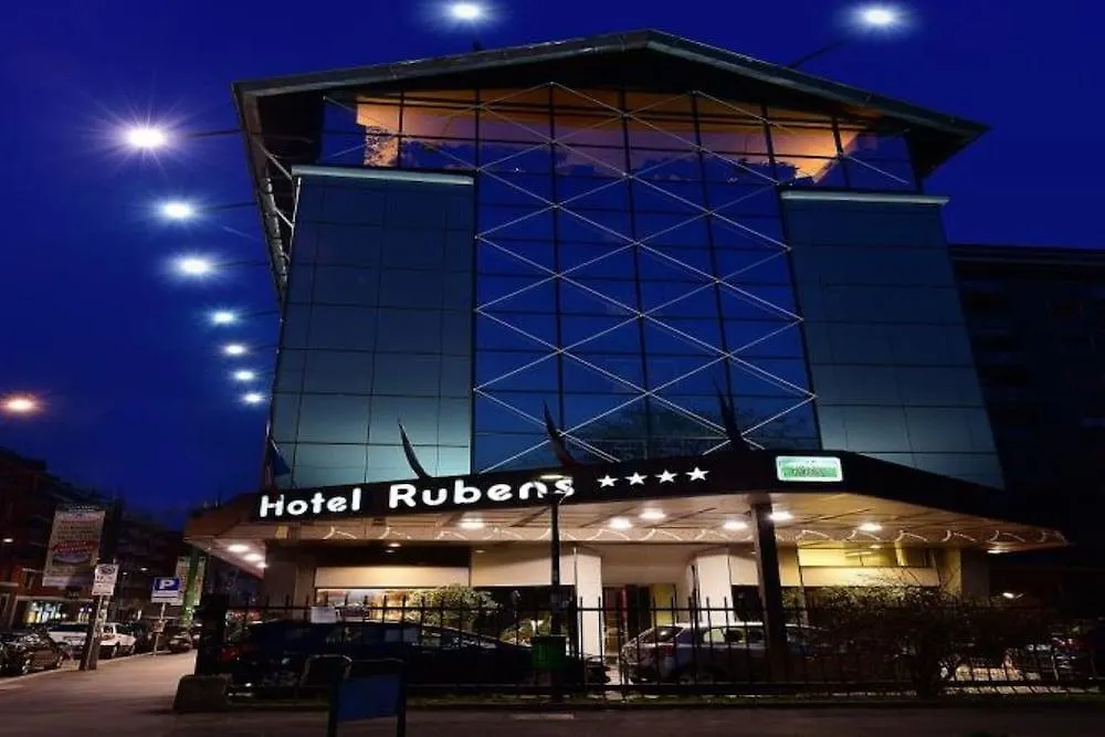 C-Hotels Rubens Milan 4*,
